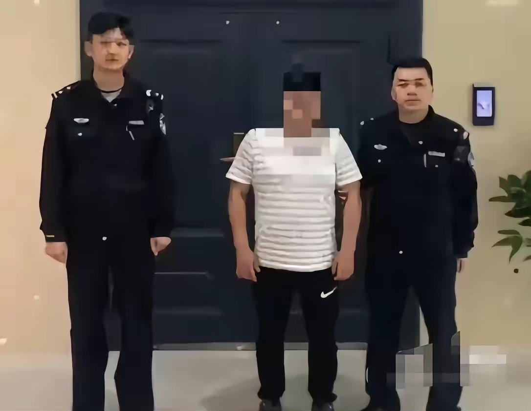 大家发文要注意，十几家自媒体负责人被带走，这批大V落网一点不冤！
       
