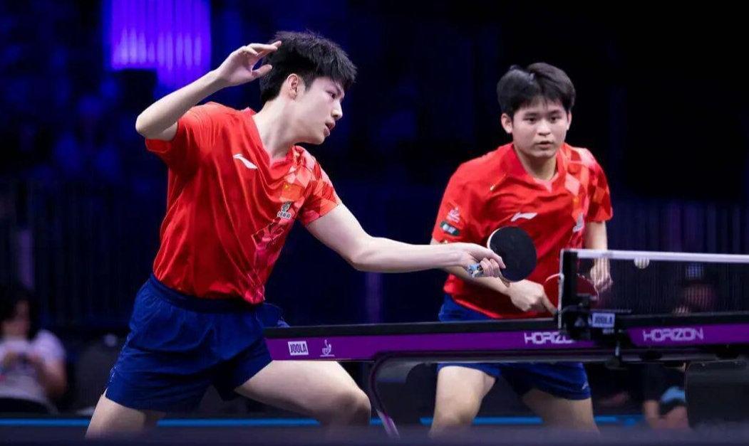 国乒男双提前包揽冠亚军 斩获本站首冠！林诗栋/黄友政3-0零封强敌，国乒男双会师