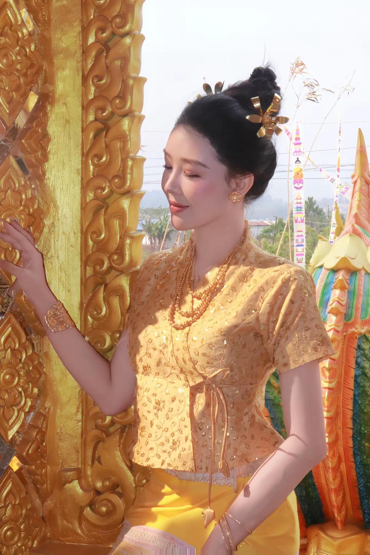 傣族服装 傣家姑娘