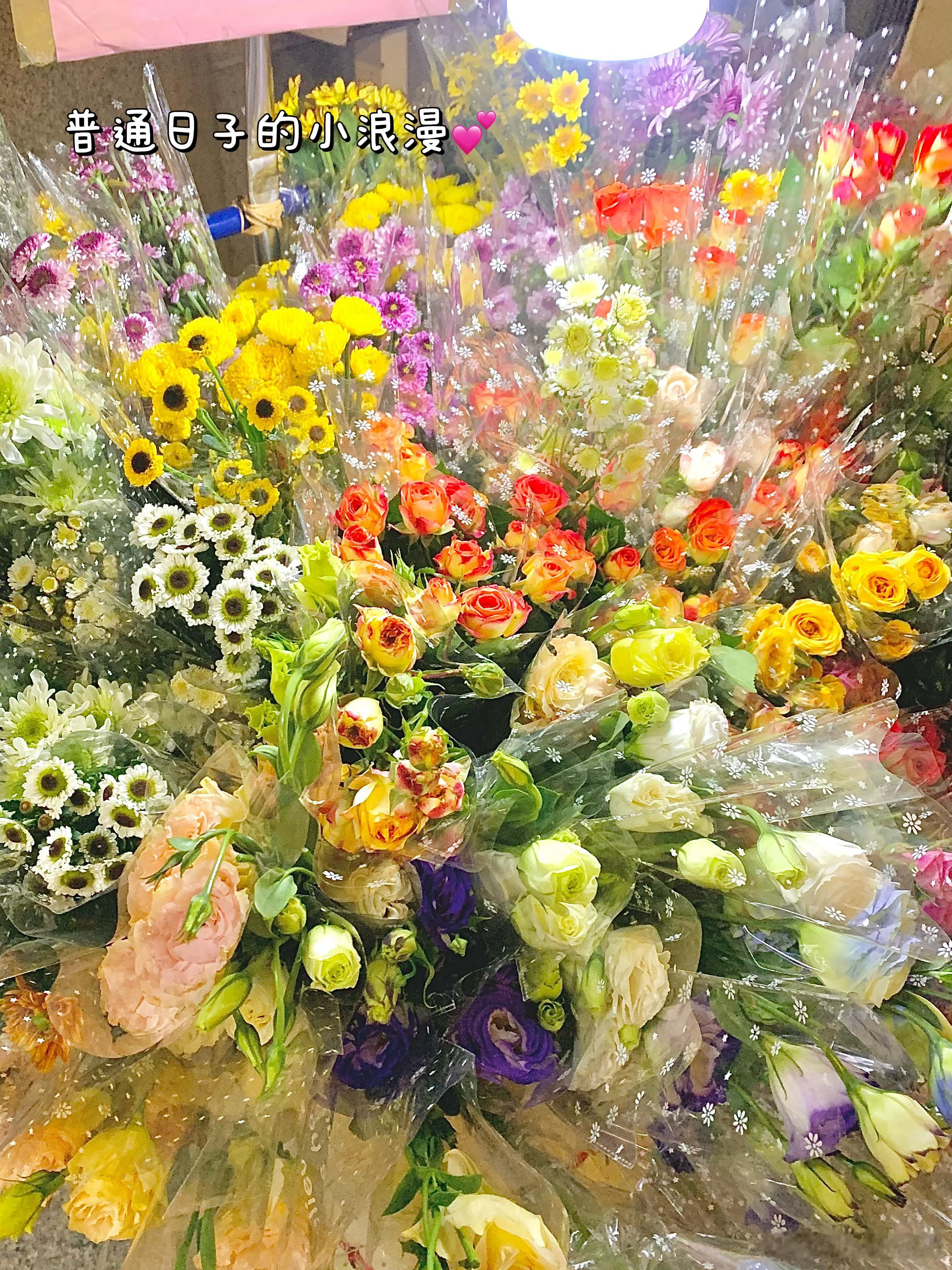 -💐🥯🪞“在喜欢的氛围里享受的美好。”不用刻意追求什么，也不用刻意去做什么