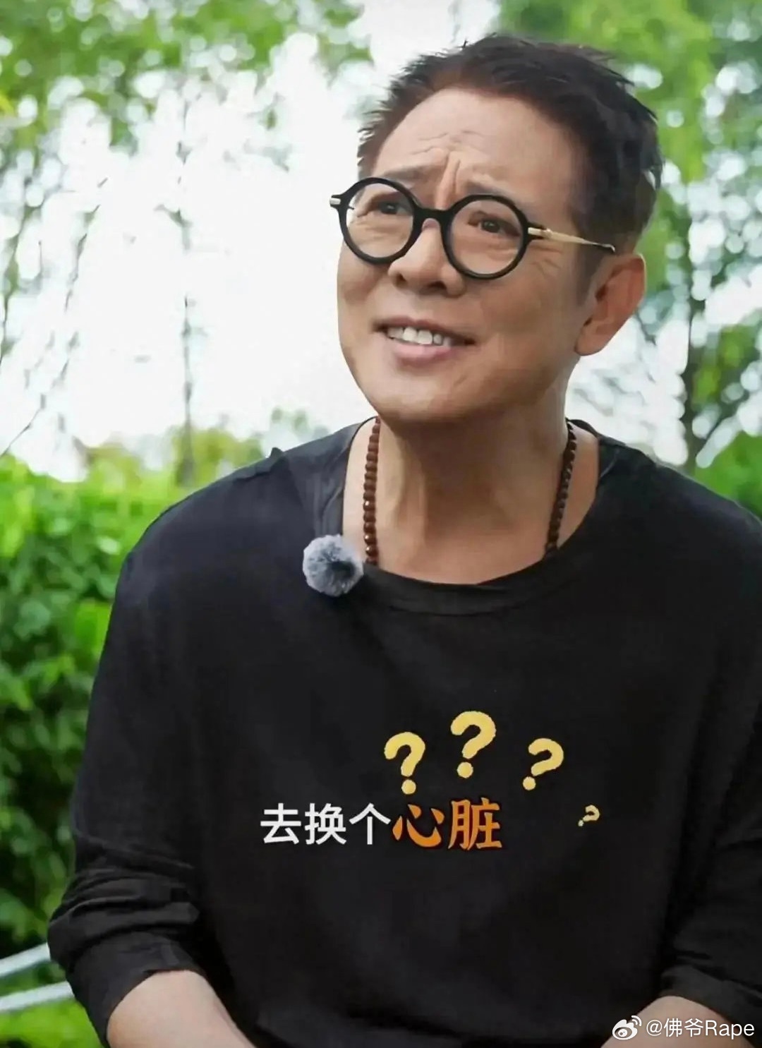 怎么不说我换华为心脏小米肝泪奔！李连杰真敢说，一句话笑崩全网李连杰最新访谈直接硬