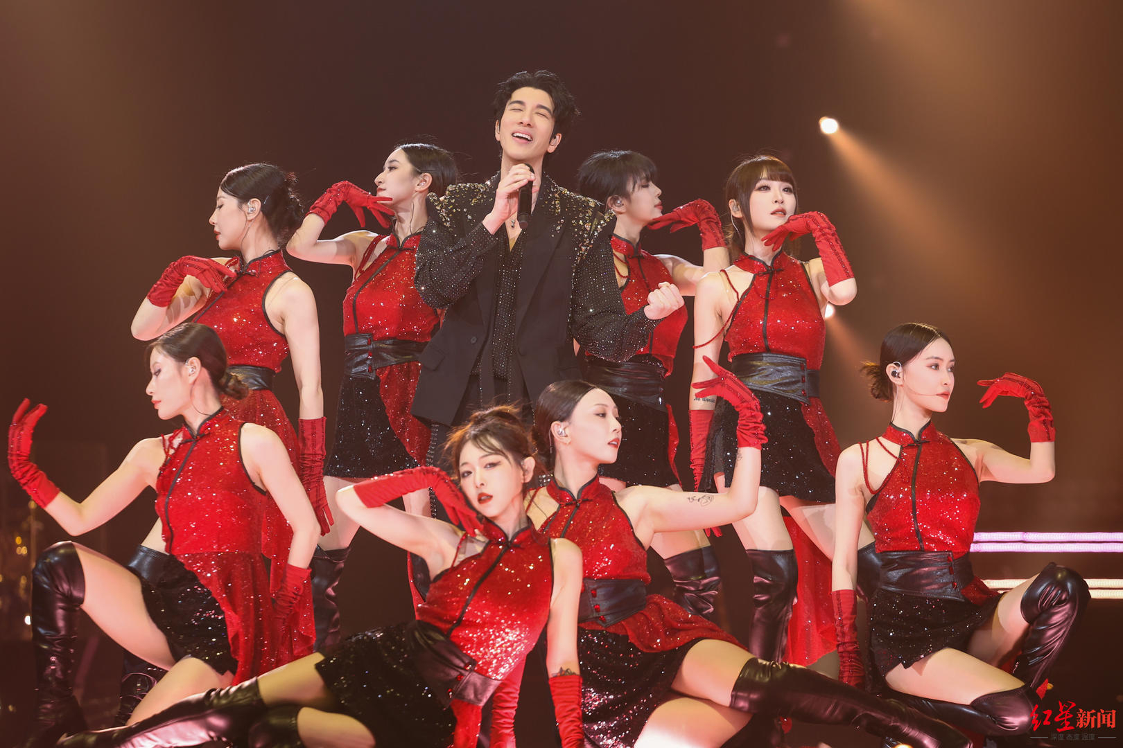 【 你抢到票了吗？】“无论身在何方，我们在哪，就是最好的地方。”2025年，王力