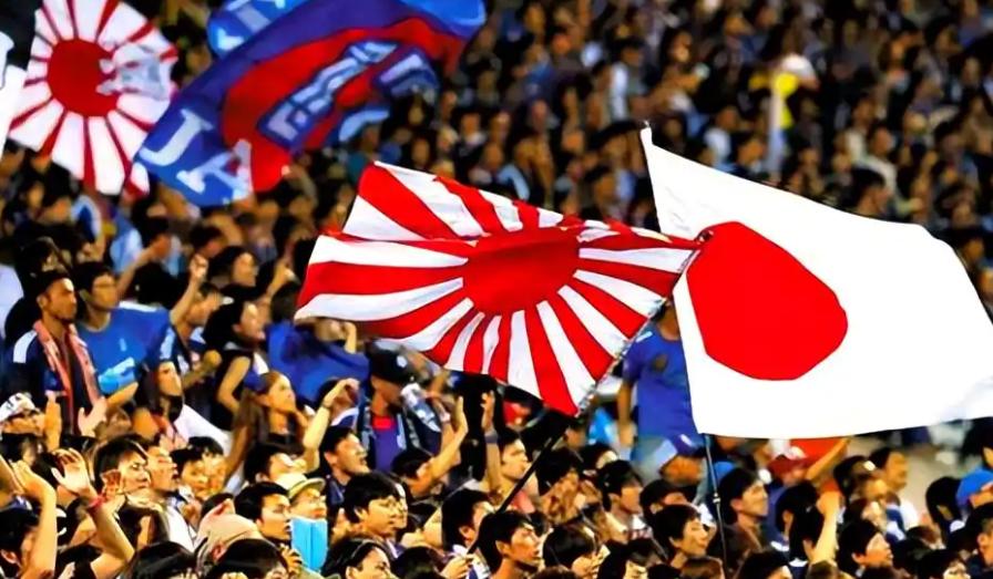 "明目张胆的挑衅"！6月21日，日本队4：0大胜，但在看台上却出现了诡异的一幕…