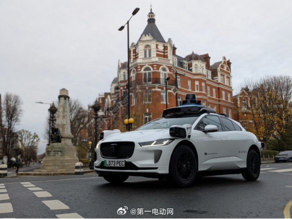 美国对中国电动车加征127.5%关税，普通消费者根本买不起中国电车。但谷歌旗下W