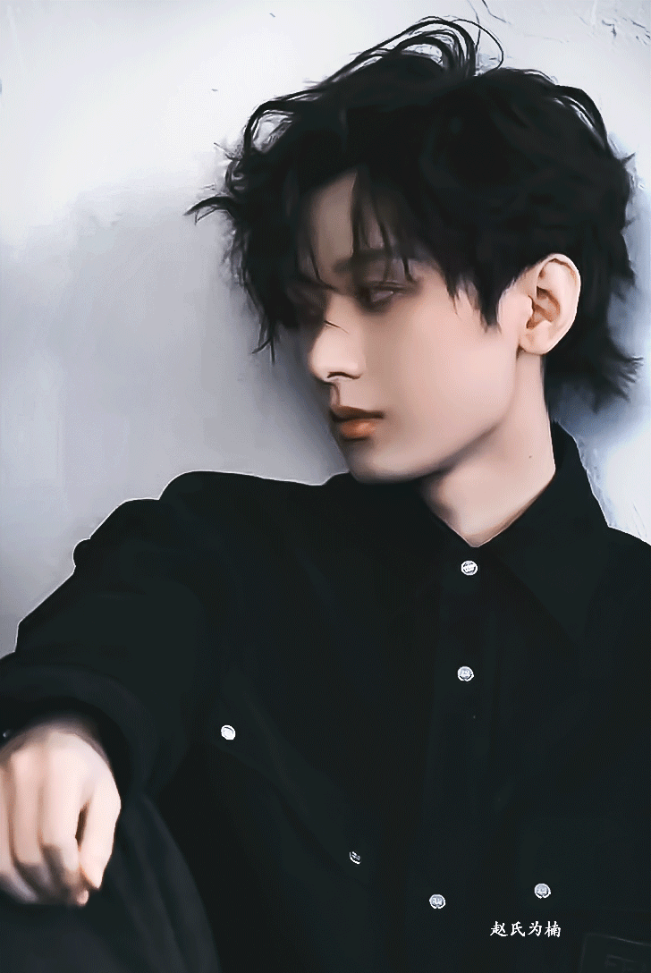 🥝 * 🌾CHENGYI * 🌾* 🥝┏┄┄┄┄┄┄┄┄┄┄┄👑┄┓ 