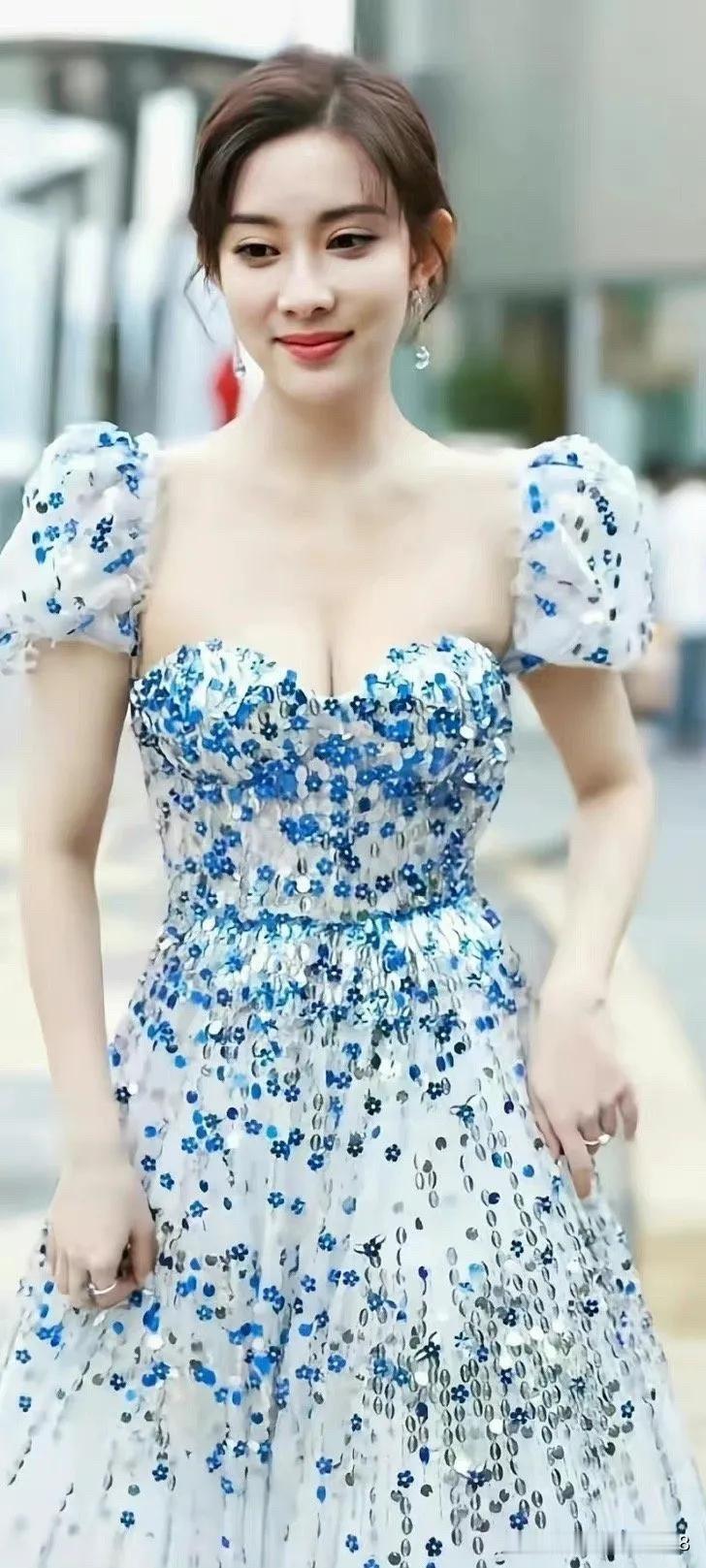 90后的几位女演员里，王楚然颜值第一，孟子义第二，孟子义的一双水灵灵大眼睛很有特