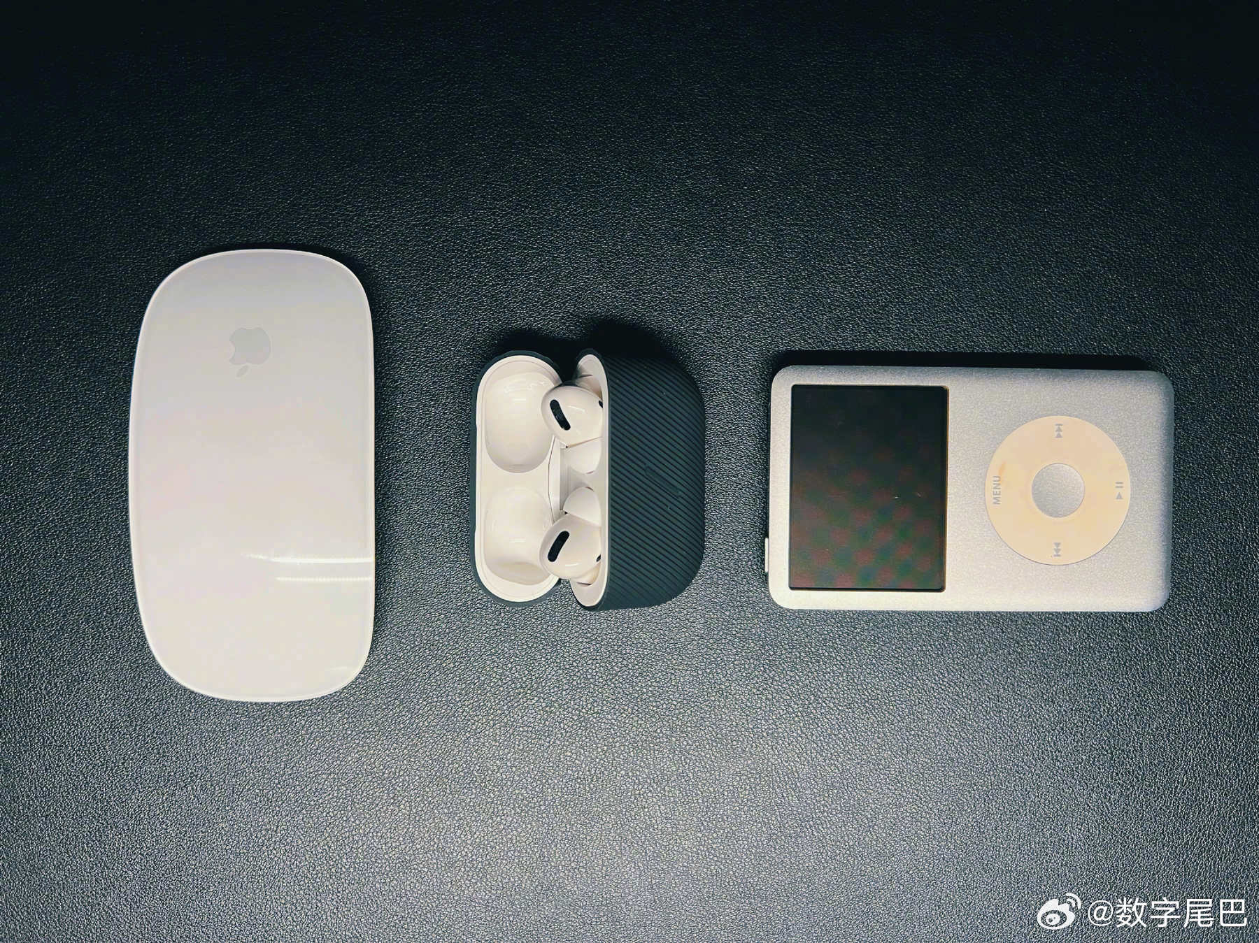 怀旧小抽屉 时代日新月异，而自己有的，只是一些热爱 SuperMrz 