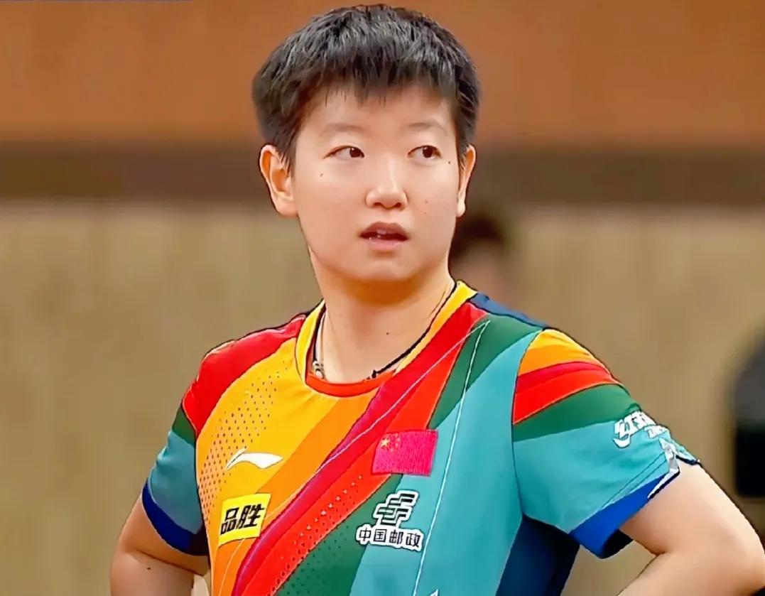 2023平昌乒乓球亚锦赛，国乒女团半决赛3-0横扫日本：

第一盘：孙颖莎3-0