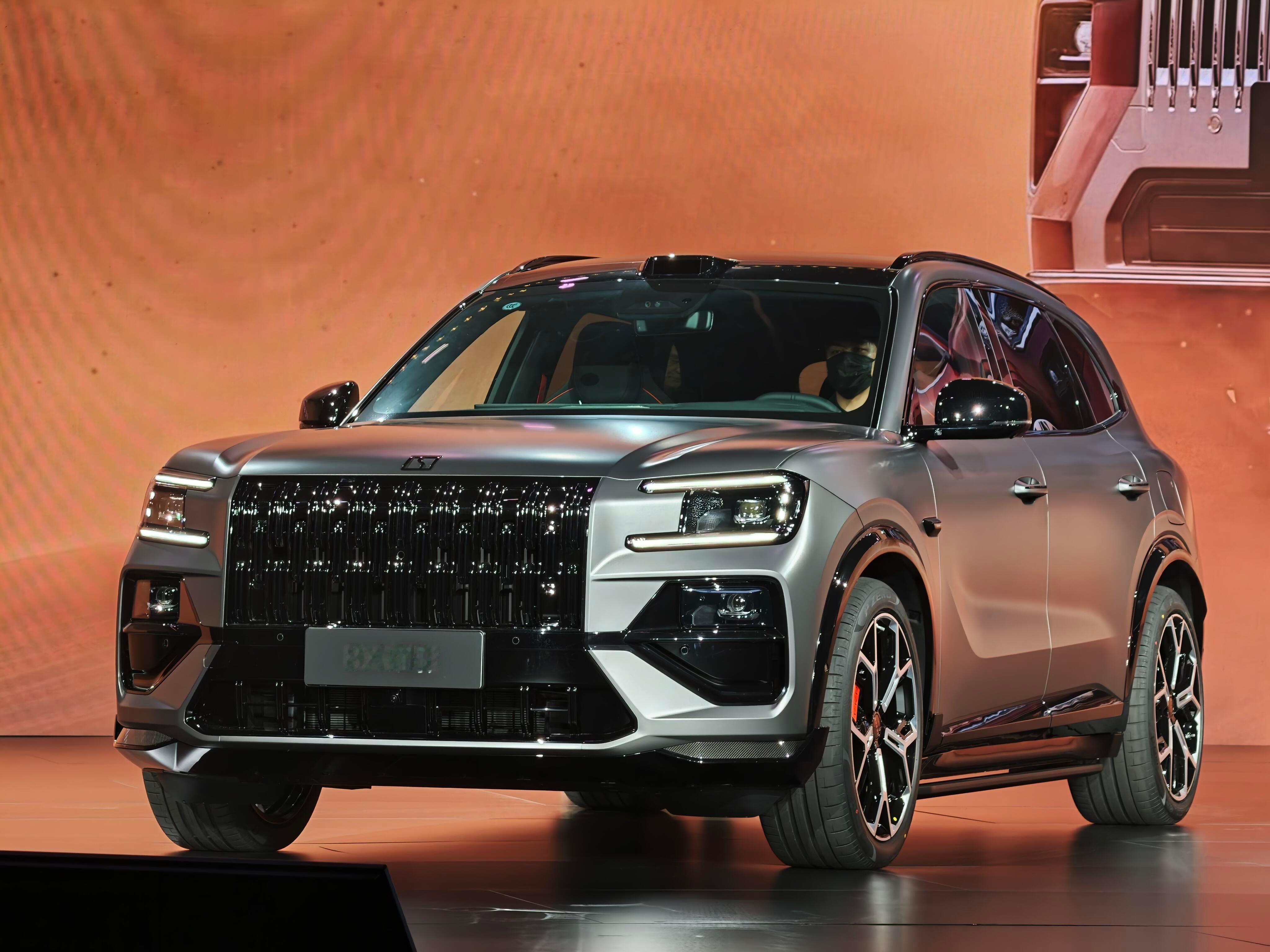 极氪8X正确打开方式极氪8X 曜影版50w+的预售价冲不冲啊？极氪8x