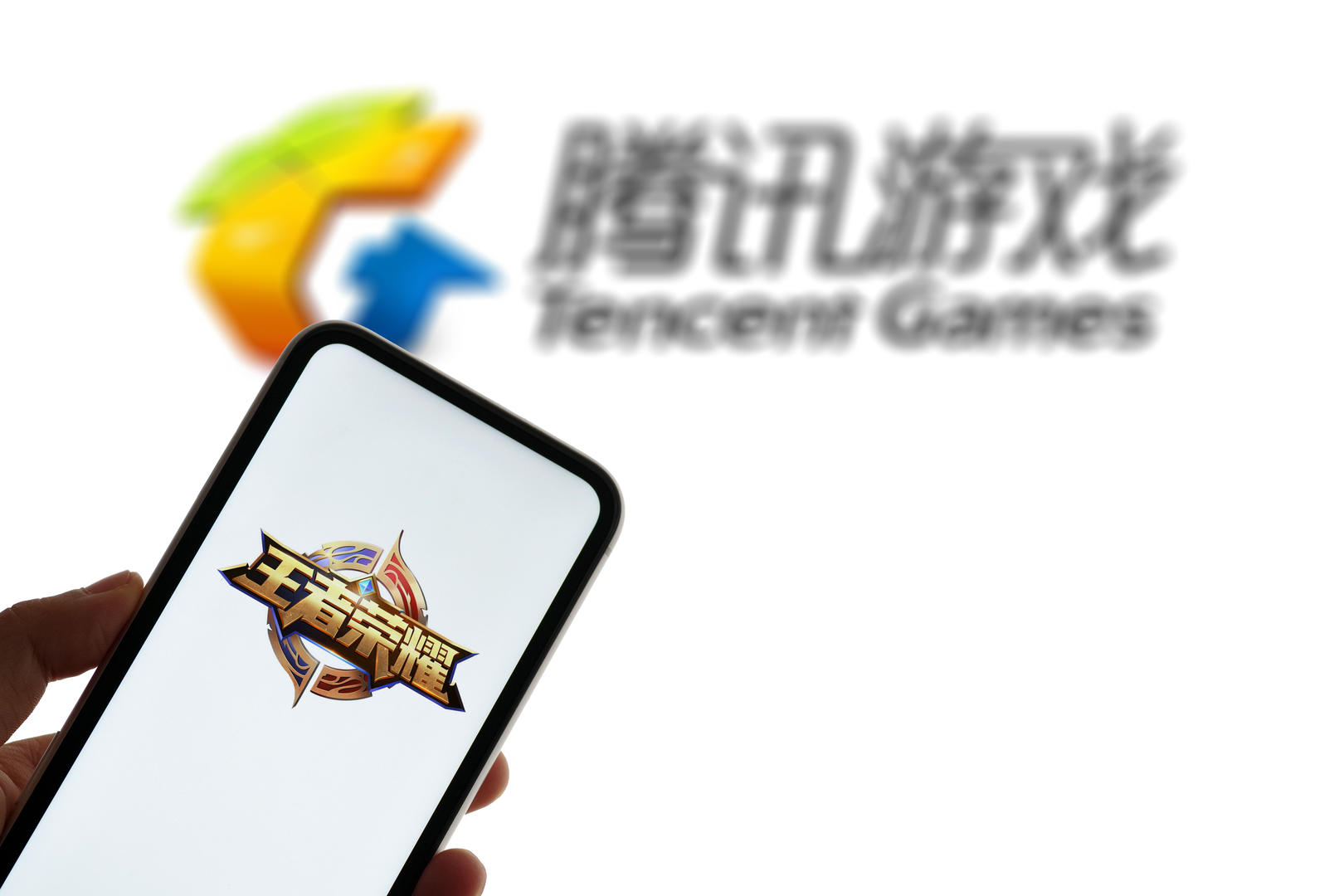 #起诉王者荣耀玩家发声#【律师起诉要求王者荣耀公开匹配机制案开庭 腾讯担忧进一步