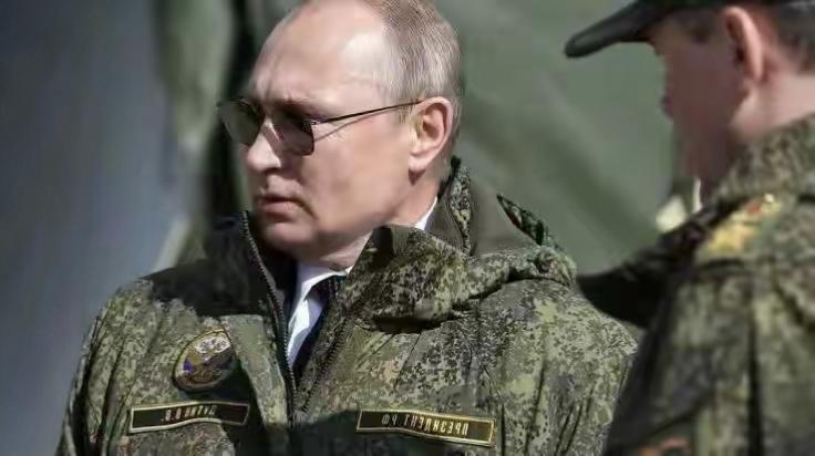 乌军这波操作也太敢了！竟然用FP-5火烈鸟巡航导弹，飞数百公里突袭了俄罗斯的卡普