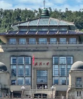 肖同学资格回来了，
人却难回去！


肖同学的心结难解
武大为他恢复了补助和保研