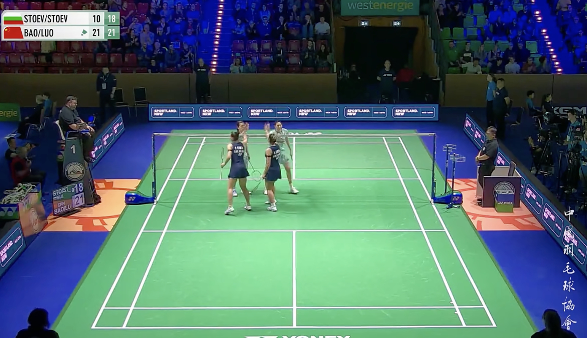 鲍骊婧/罗徐敏🇨🇳 21-10、21-18 🇧🇬加夫列拉/斯蒂法尼中国羽