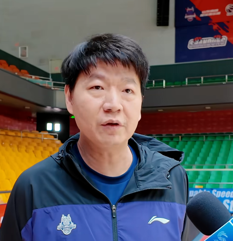 邱彪：现在CBA的每个队伍，没有绝对的强队和绝对的弱队