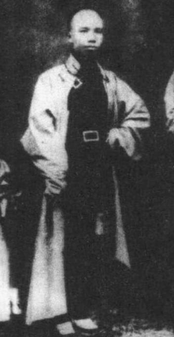 1898 年，谭嗣同于菜市口英勇就义，他永远不知道，自己的后人有多让人心疼。
