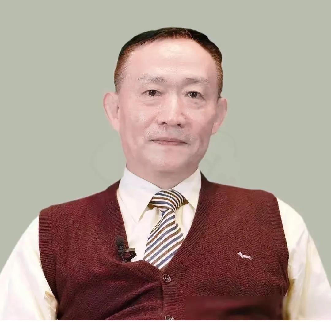 真是不听不知道
一听背脊发凉
别在相信“无人经济”了
          这帮所