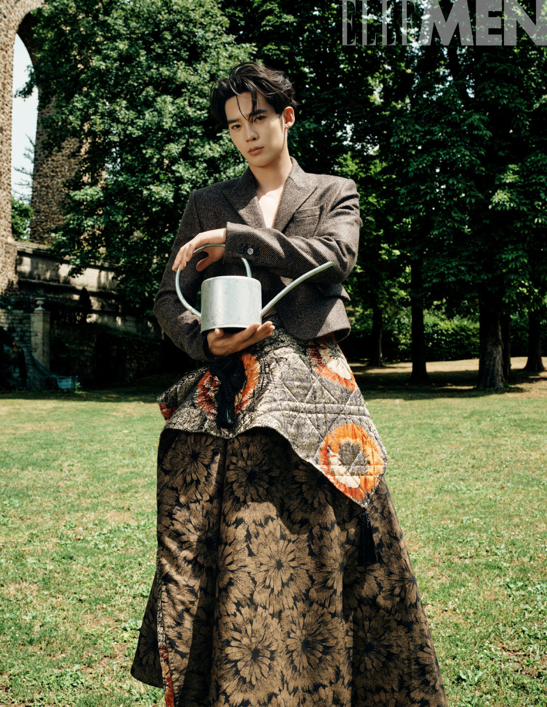 于适 x ELLEMEN 金九封面释出，身穿Dior 2026新季系列坐镇，再次