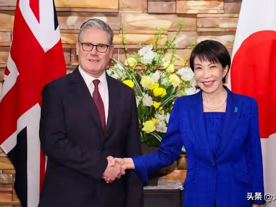 得寸进尺！G7峰会高市早苗强行碰瓷中国，连美欧都嫌这场闹剧掉价
 
G7峰会本是