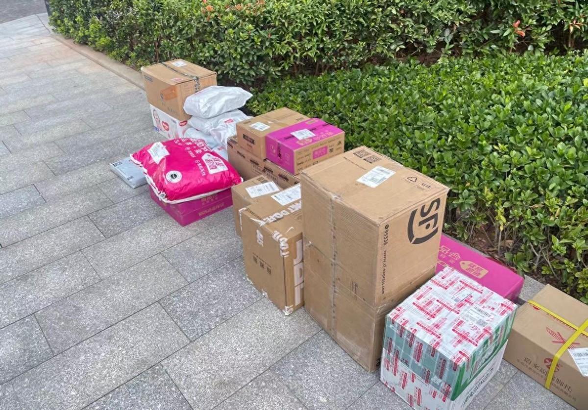 唯品会，一个小众却充满惊喜的购物平台。起初，我以为只有少数人在用，直到发现身边同