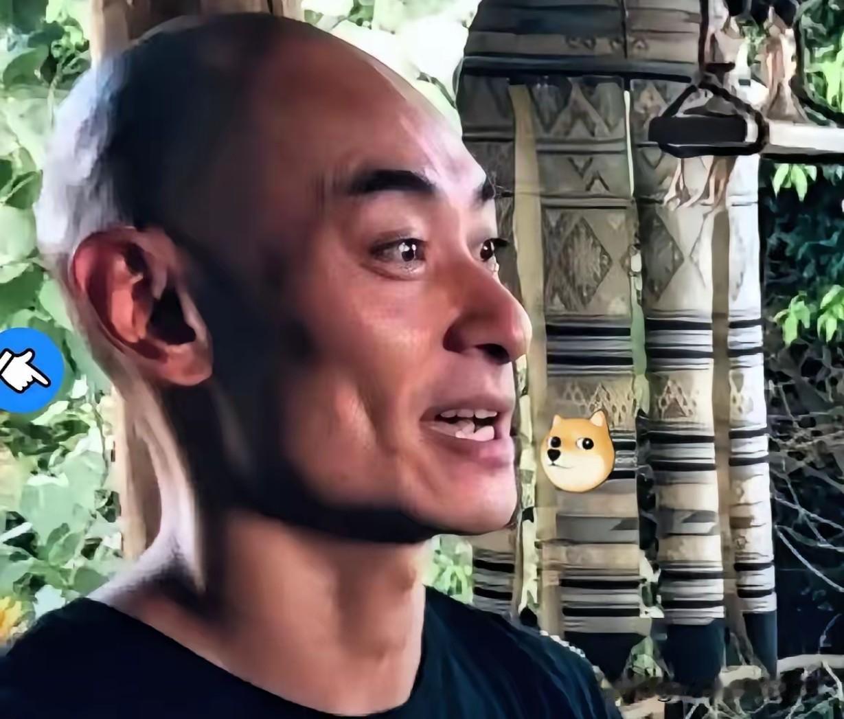 成都那个光头鼓手叶松源是不是有点邪门？定居四川十年不沾辣啃法棍，川普夹着说不清的
