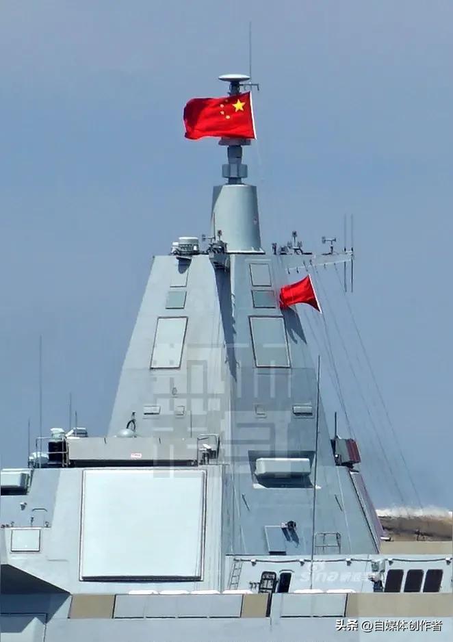 2026年3月12日，人民海军055型万吨大驱迎来新成员，舷号109、110的两