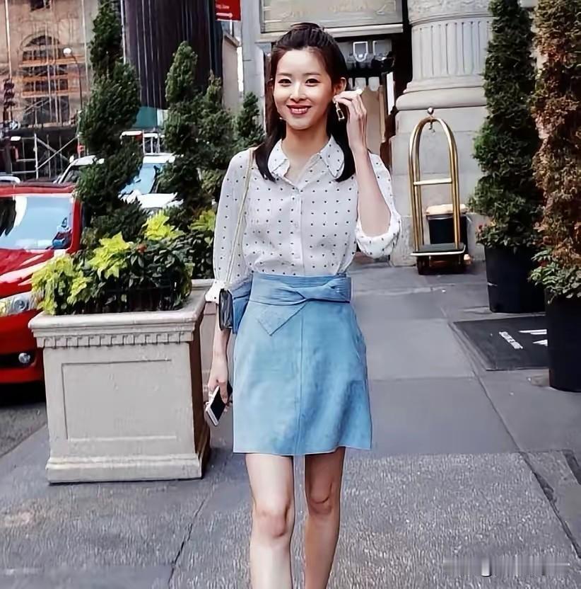 年仅32岁的章泽天，在节目中坦然国人普遍避讳的死亡话题，没有焦虑悲观，只说想了三