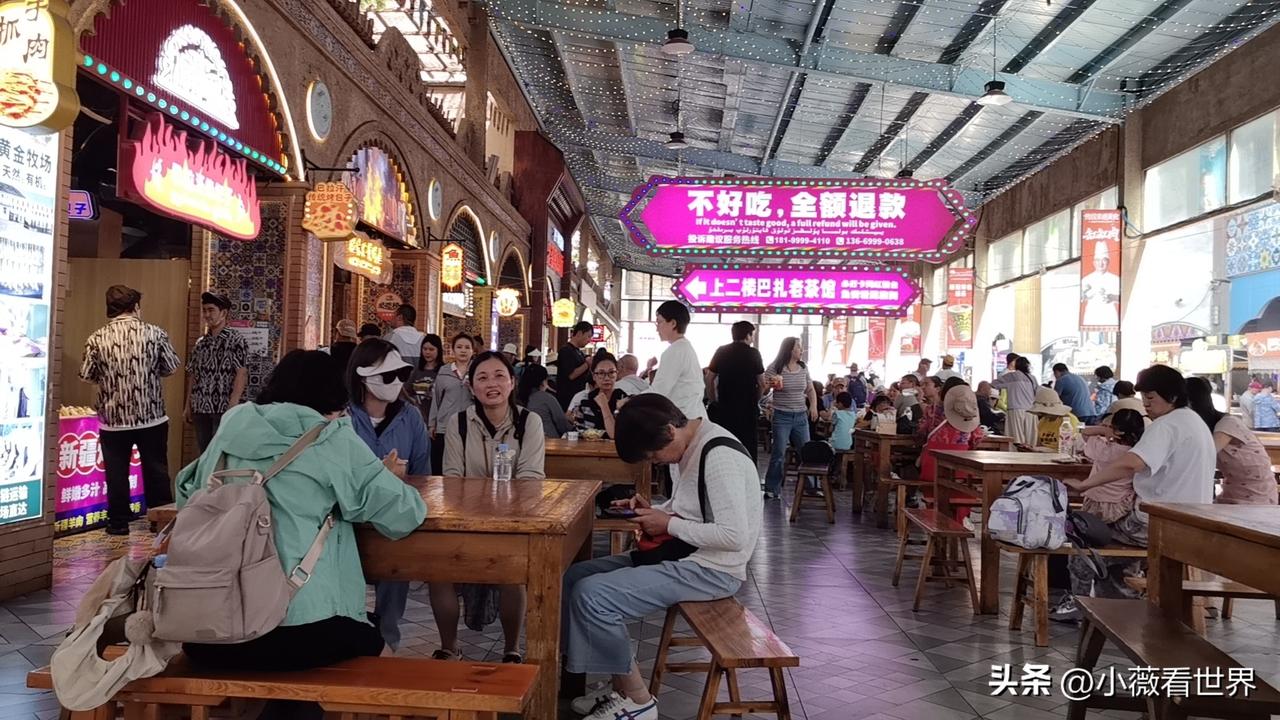 到新疆第一天，身体就给我一个下马威。

估计十有八九是早上下火车前吃了一个家里半