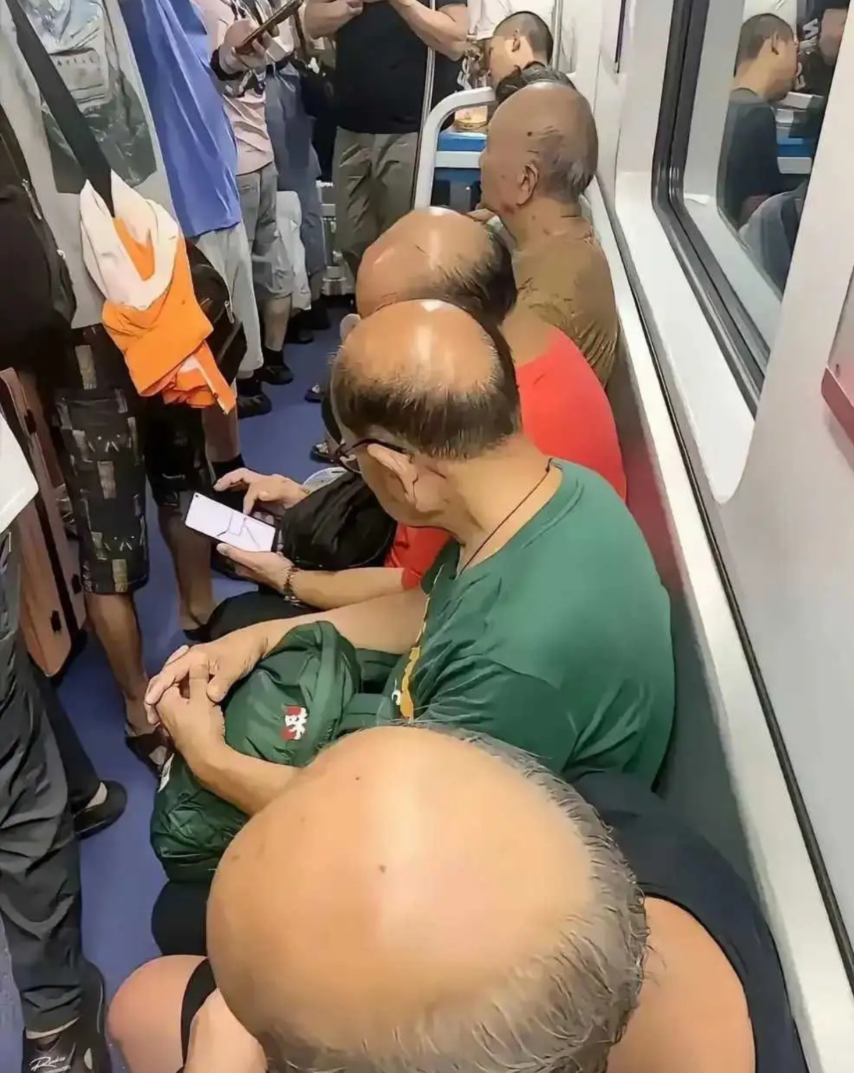 近年来秃头越来越多，年龄越来越小，为什么？ ​​​