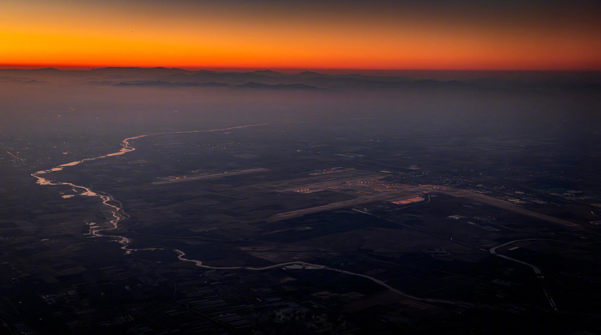 晚安，大兴国际机场 