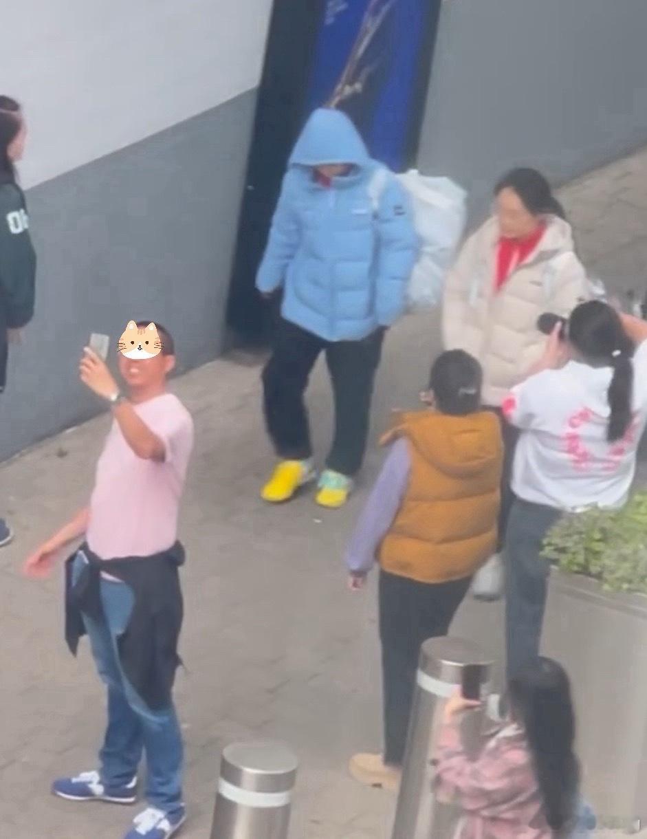 大爷：我遇到孙颖莎了！！！ 