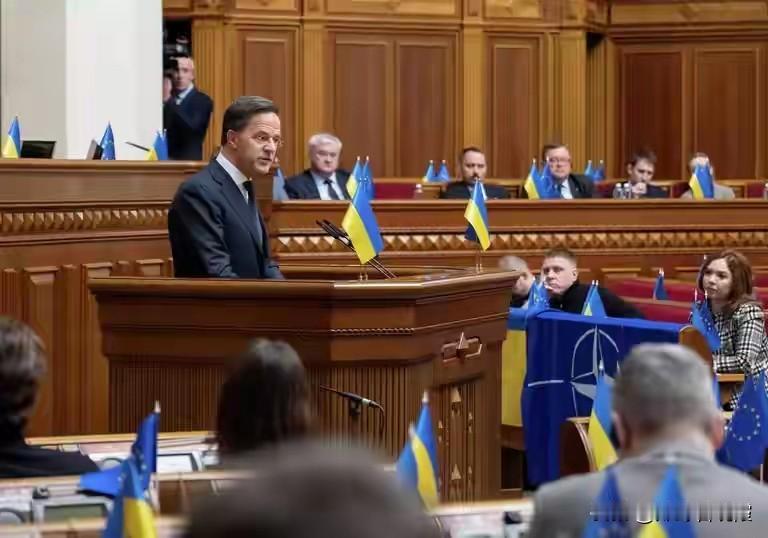 北约秘书长在基辅发话，只要俄乌达成停火，西方军队开进乌克兰