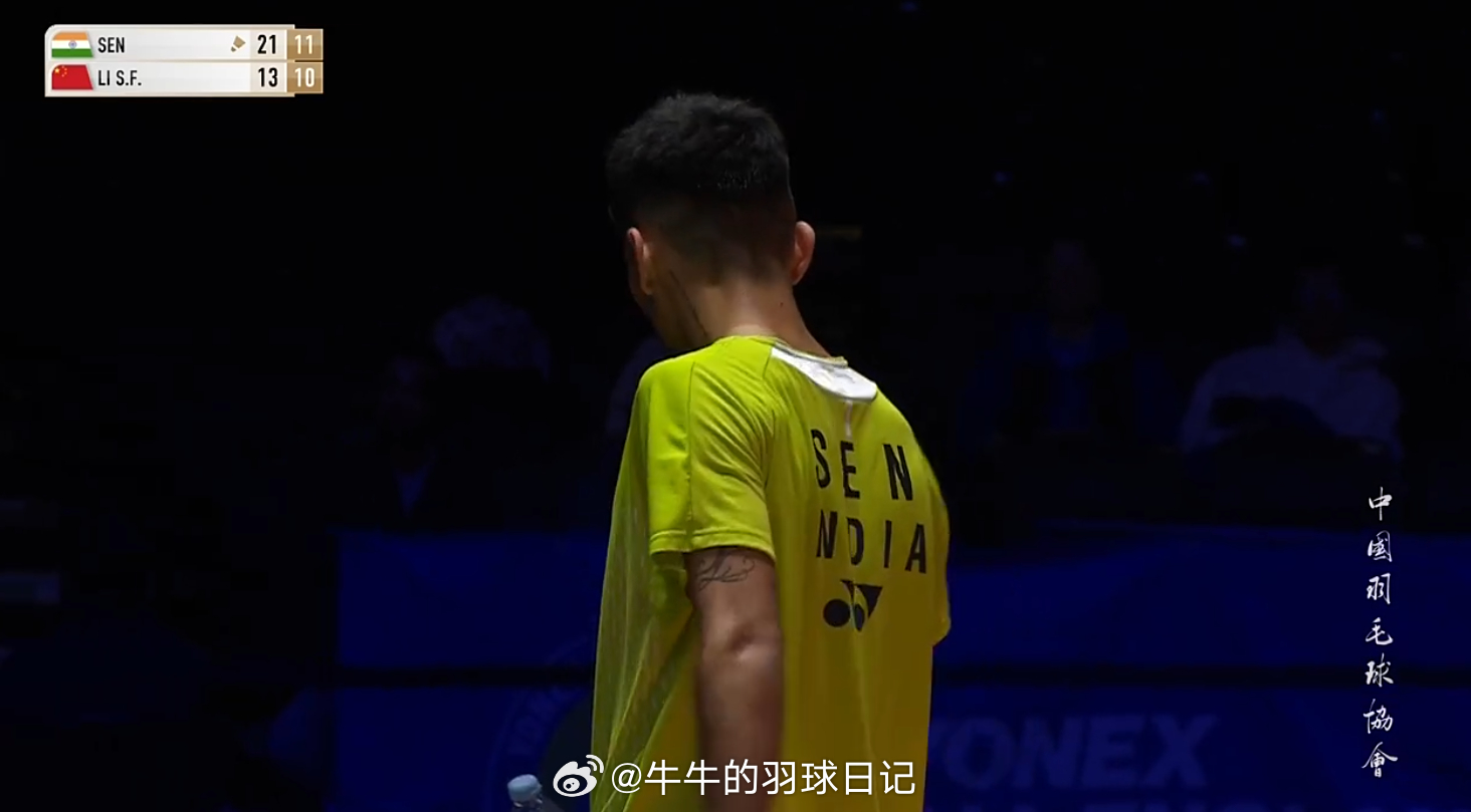 男单 1/4赛 拉克什亚 21-13 11-10 李诗沣(6)2026全英羽毛球