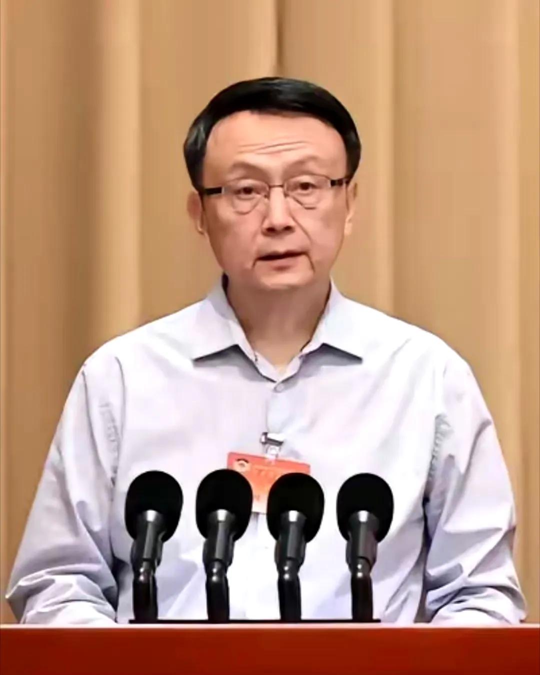 北大学者贾庆国教授：外籍留学生在华就业问题亟待得到妥善解决。 ​
 自己人就业都