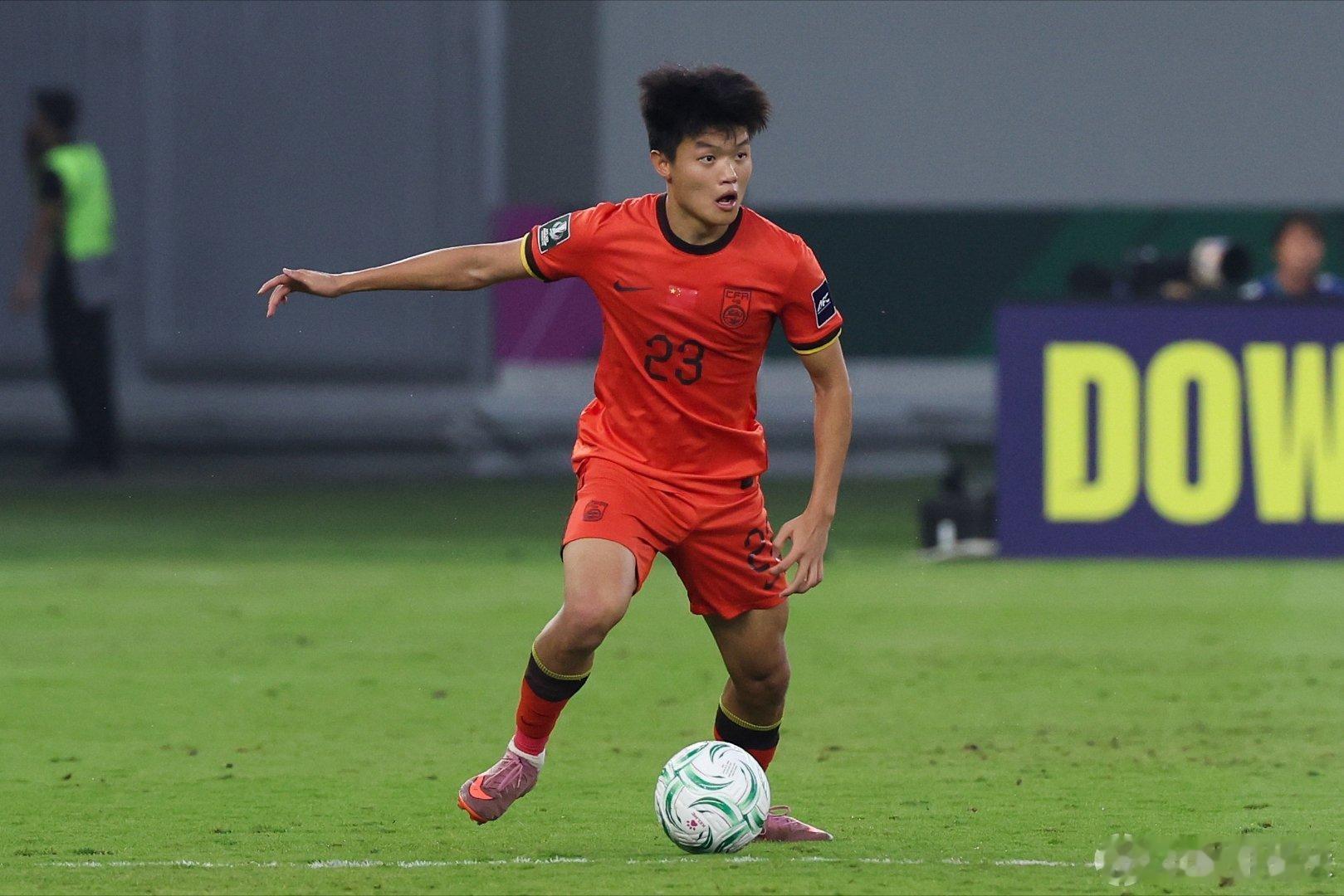 上海海港 杨希将出席海港亚冠赛前发布会，有望迎来海港生涯首秀。北京时间2月17日