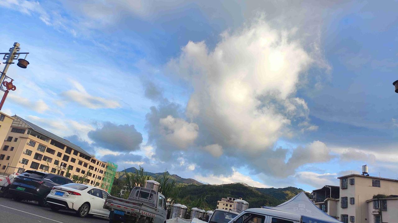 我的今日状态：🏝️旅行度假
我这里的天气：🍂微风