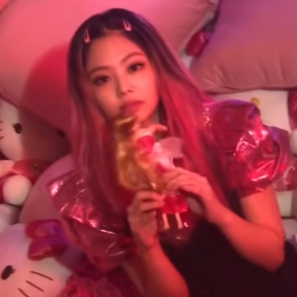还是关于我相册里粉色的Jennie～～💞 