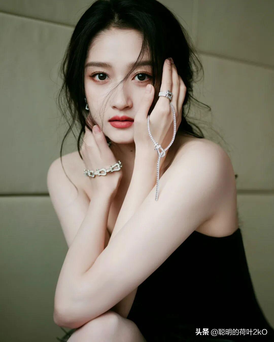 关晓彤魅力美图