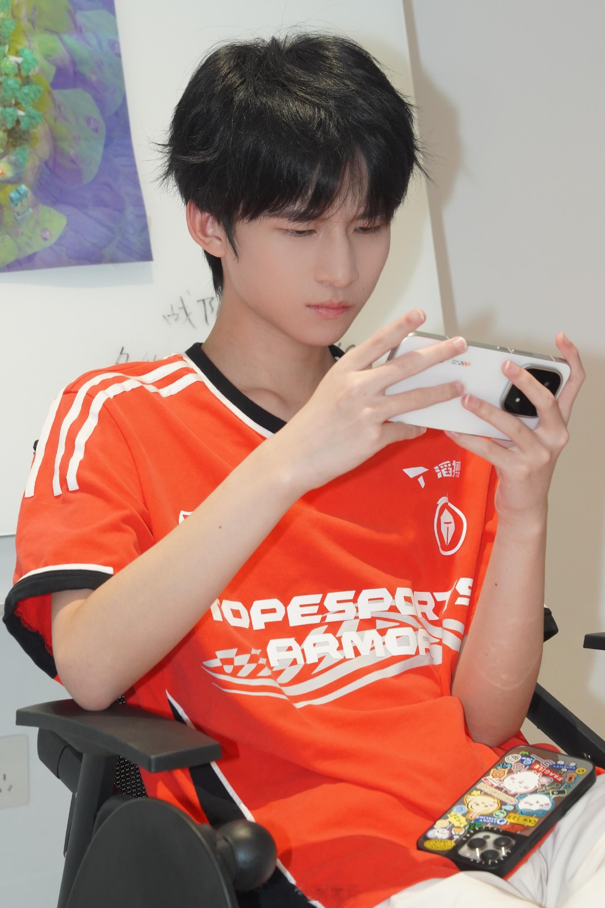 TES锁定季后赛胜者组TES时隔1731天再进胜者组等待了1731天，TES终于