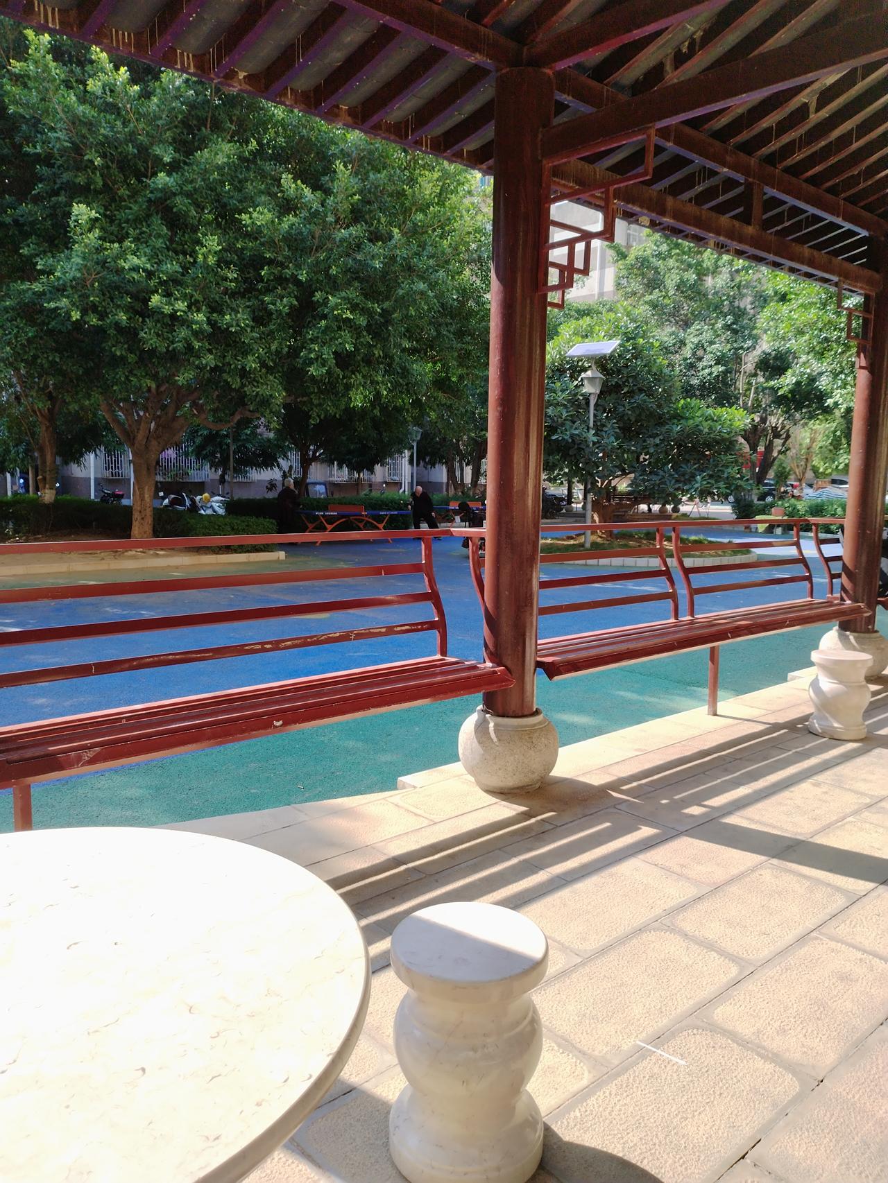 元江的室外乒乓球