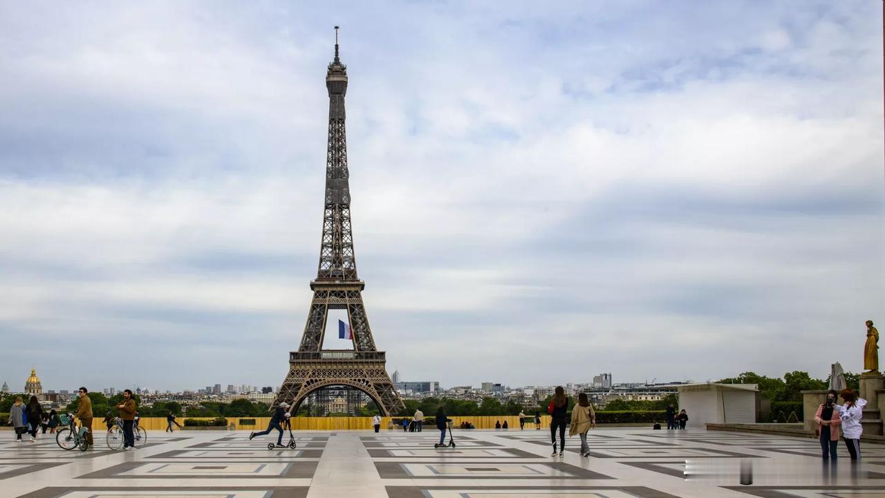 法总统：法国不会参与恢复霍尔木兹海峡通航行动

俄罗斯卫星通讯社巴黎 03 月 