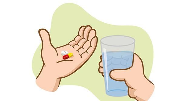 #健康真探社#【药片到底能不能掰开吃？】人们总会生病，而生病就意味着需要吃药。
