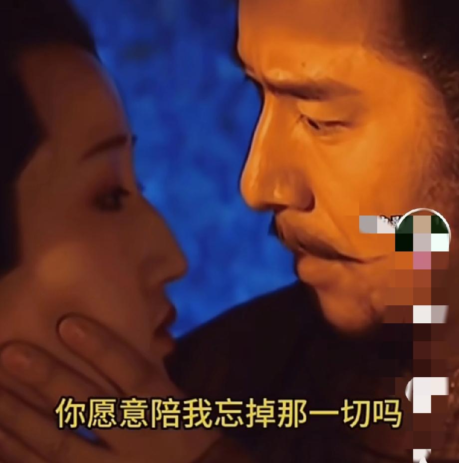 李世民一把把弟媳齐王妃搂到自己怀里。此时，秦王李世民已经杀死自己的哥哥李建成和弟