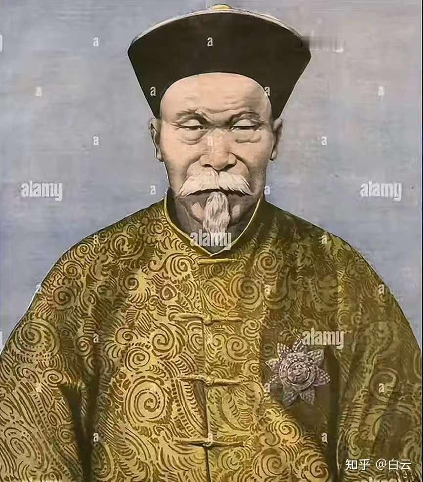 大清黄袍马褂，换成西装外套？大明王朝的旧事，也是我朝的新事。阿桂原来是满人，孙子