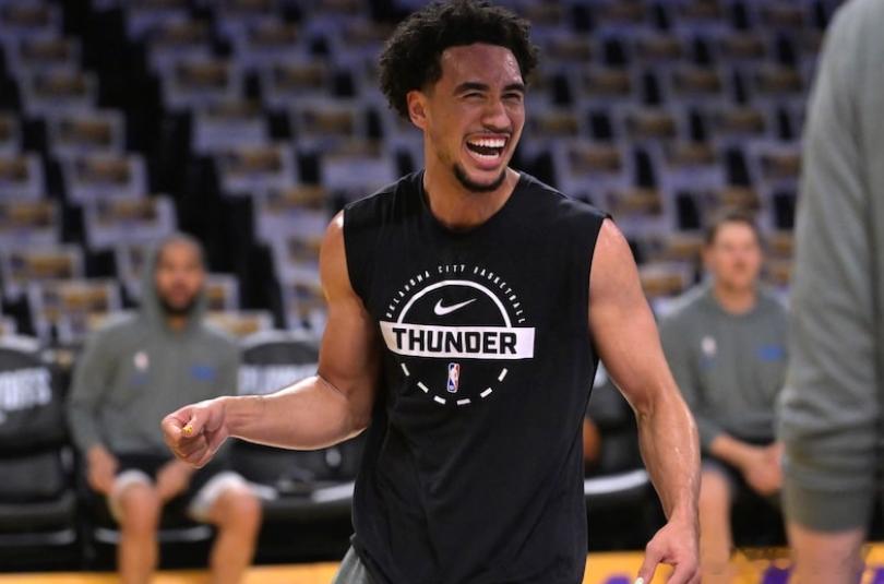 NBA｜珍藏专属回忆！麦凯恩走心讲述与东契奇互换球衣的难忘经历本赛季洛杉矶湖人队