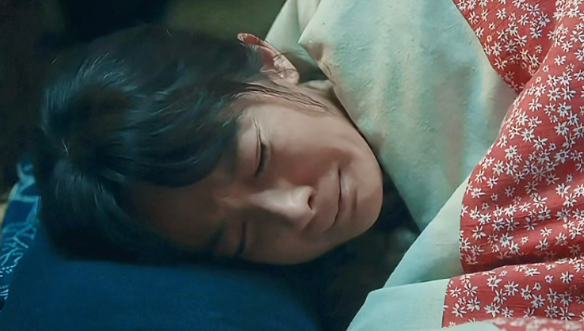我还沉浸在俺娘宁绣绣的哭戏里，难过极了杨幂演技太让人共情了～[苦涩][苦涩]绣绣