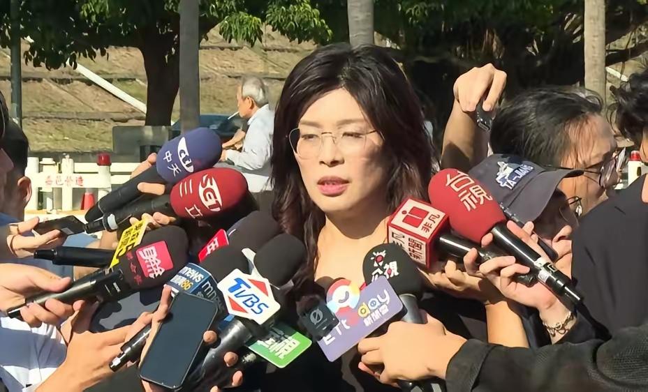 郑丽文：吴石不是政治受难者
国民党主席郑丽文今天（8日）下午出席“白色恐怖秋祭大