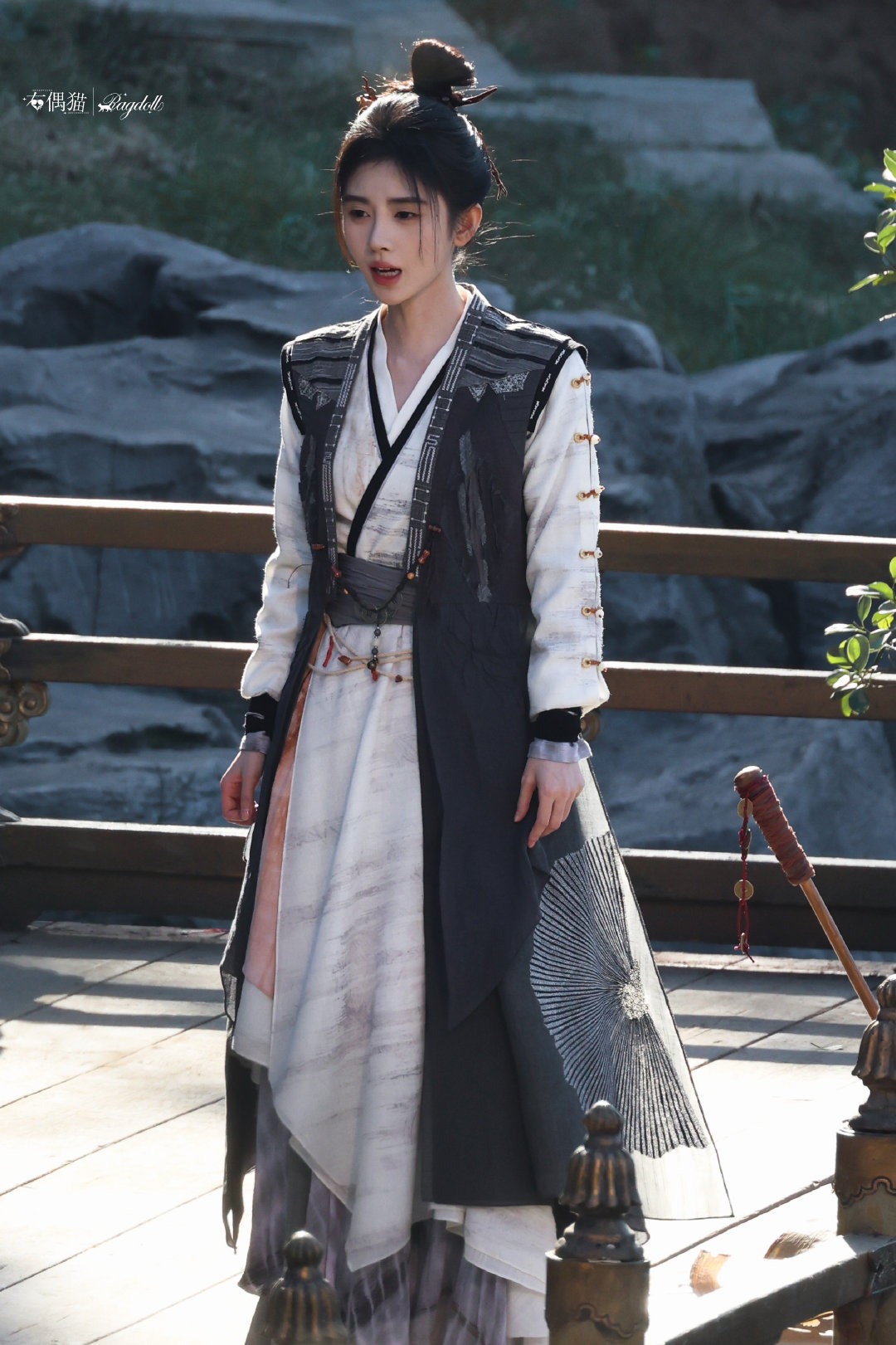 jjy鞠婧祎千香 jjy鞠婧祎姜黎非 “世俗静谧清冷，唯独你眼里布满赤诚” “?