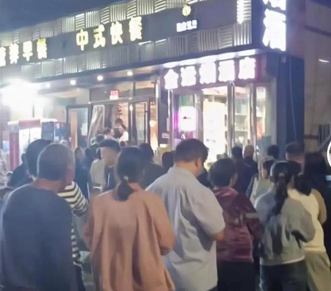 河南郑州，男子的餐馆亏损，经营不下去，可店里还有顾客预存的60万没有退，男子没有