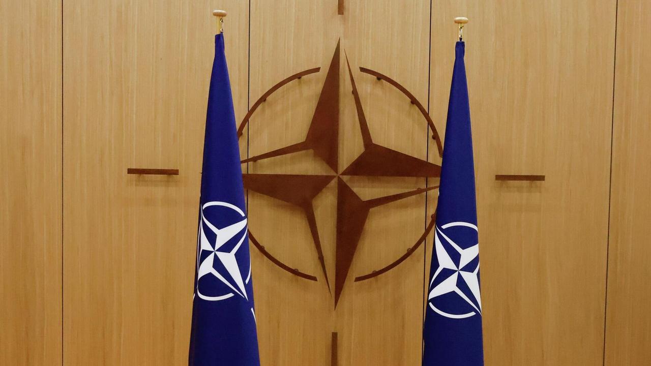 丹麦国防大臣：丹麦和格陵兰岛方面向北约秘书长提议在北极地区设立北约特派团

俄罗