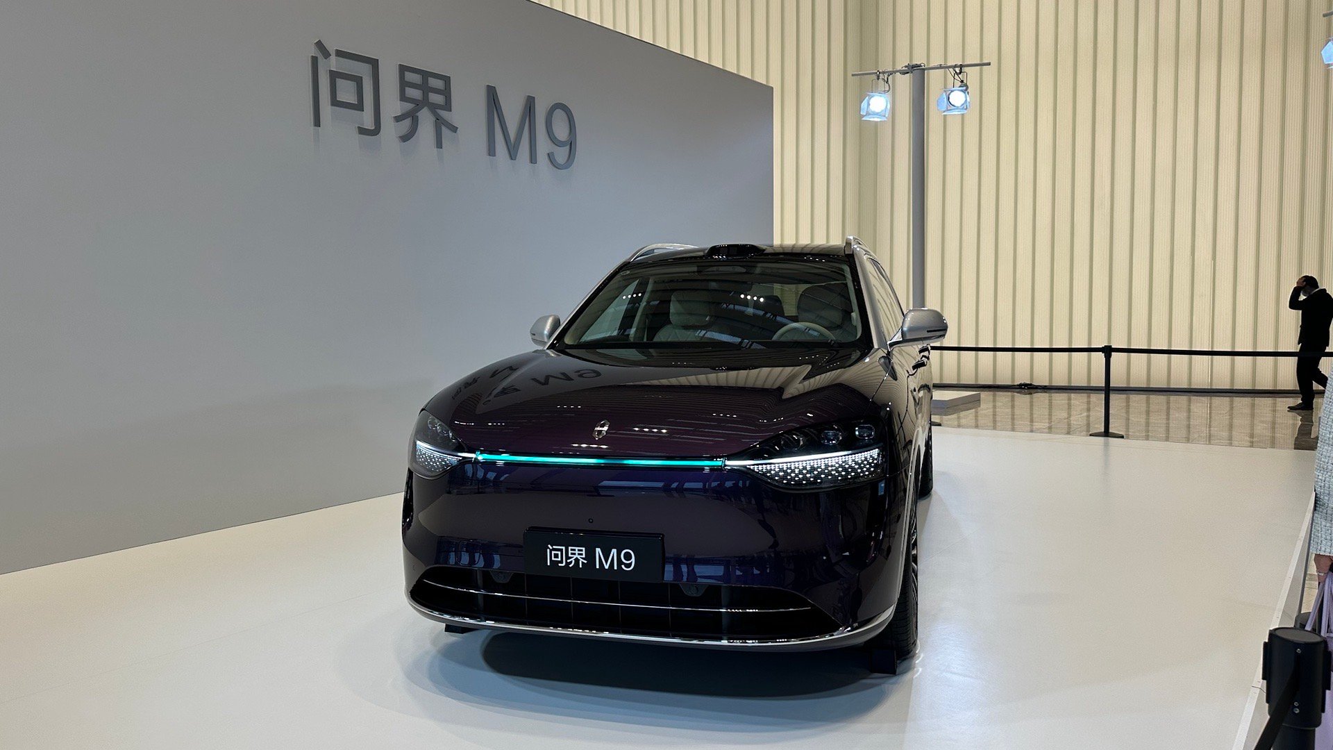 3月4日参加鸿蒙智行技术焕新发布会，看点不少。首先是尊界S800全球首发量产最高